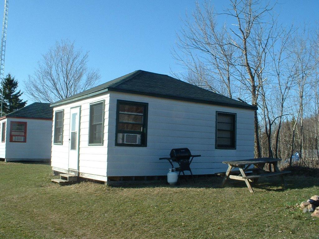 Limerick Lake Lodge And Marina Gilmour Ruang foto